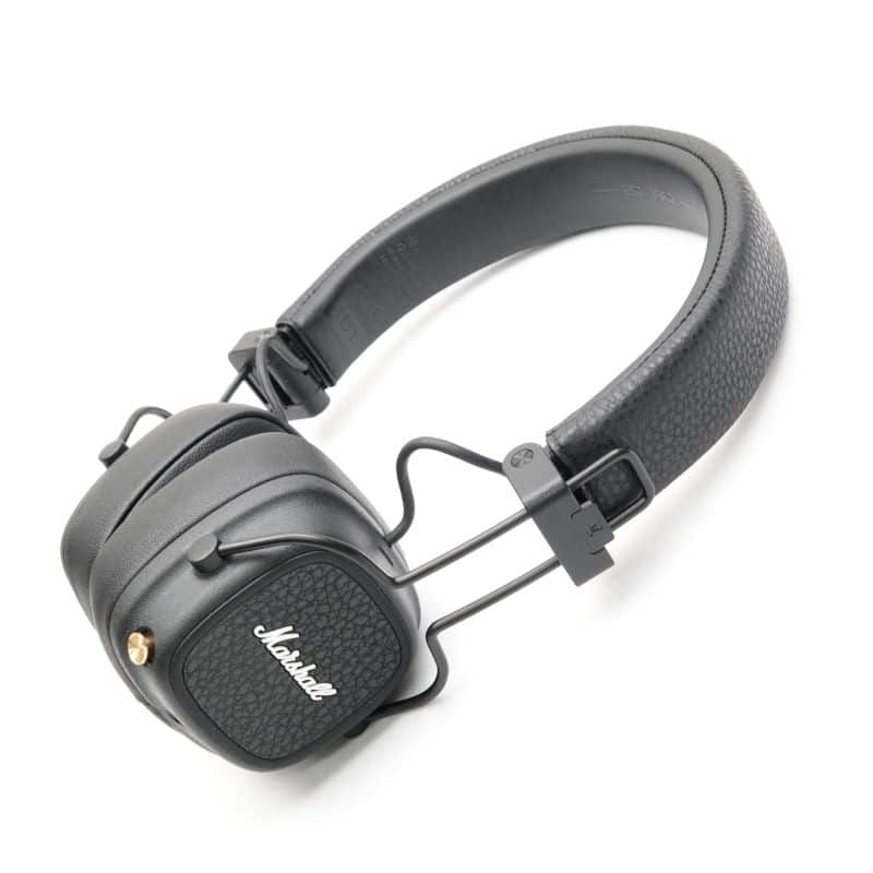 Major V Black