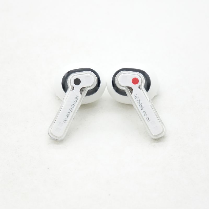 ear (a) ホワイト