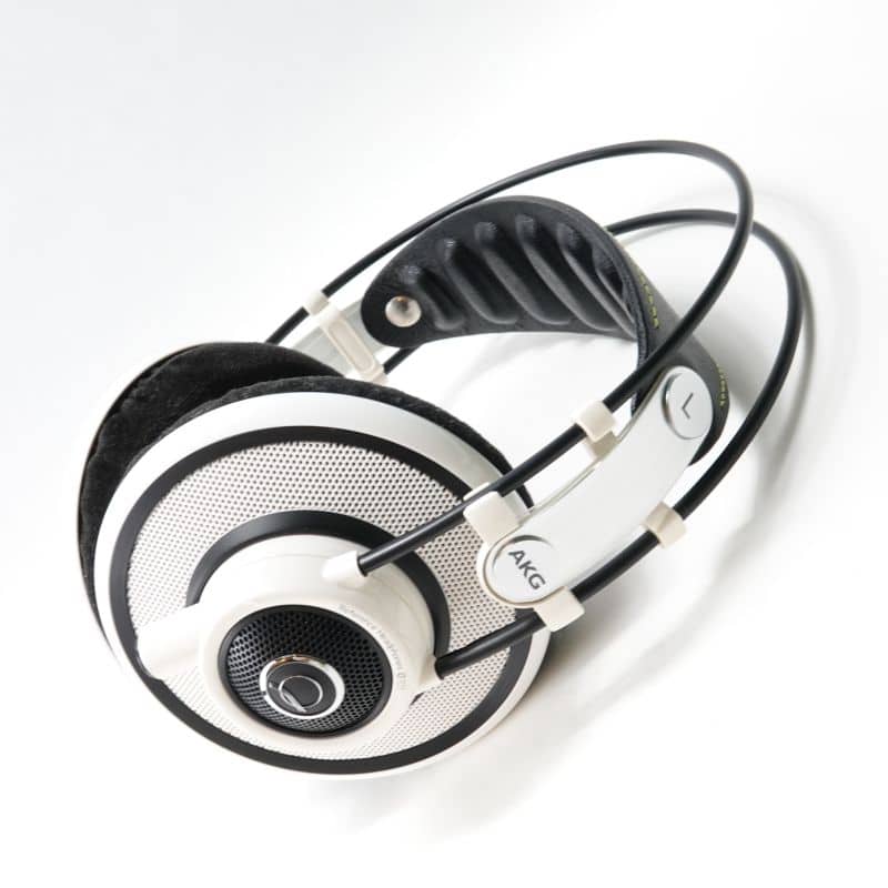 Q701 WHT
