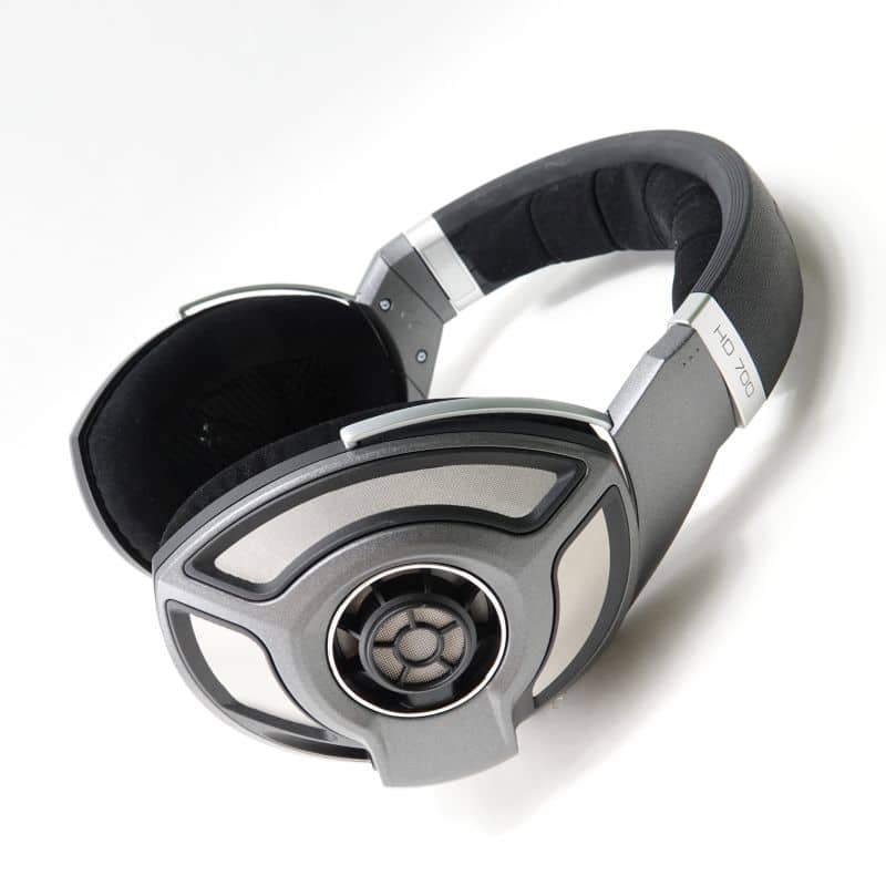HD700
