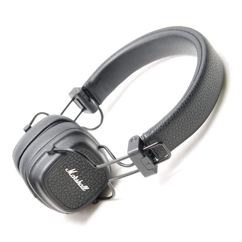 Major V Black