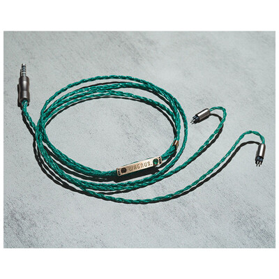 Mouton Emeraude / 4.4mm 5極 トープラ販売製 CINQBES純銅材 銀ストレートメッキプラグ / CINQBES 銀ストレートメッキ Custom 2pin / エメラルド・シングル装飾