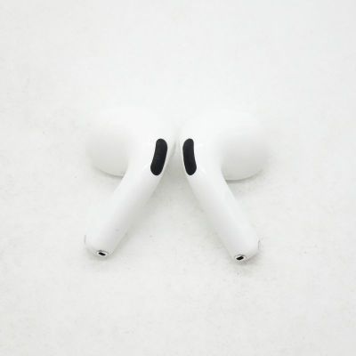 Apple AirPods 4 ANC [MXP93JA] 中古 240001205513｜中古通販