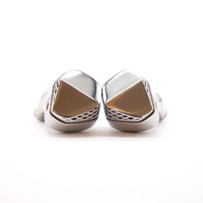Macbeth Ti [UNM-7810]