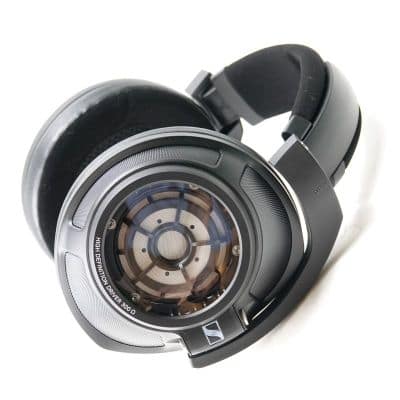 HD 820