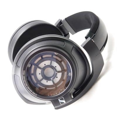 HD 820