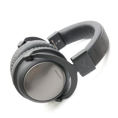 T5 (3rd generation) [717789]