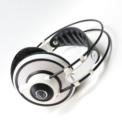 Q701 WHT