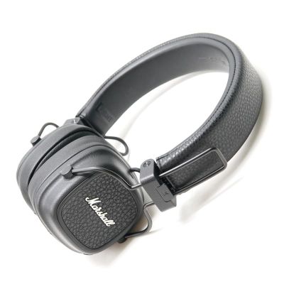 Major V Black