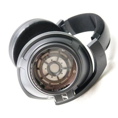 HD 820