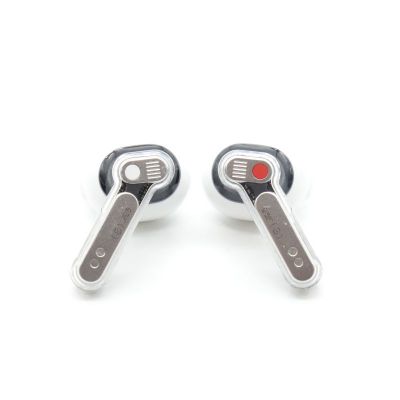 ear(3) ホワイト
